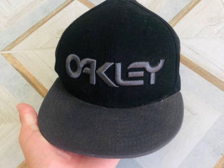 продам кепку oakley