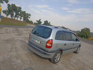 Opel Zafira foto 3