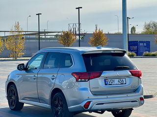 Mitsubishi Outlander foto 4