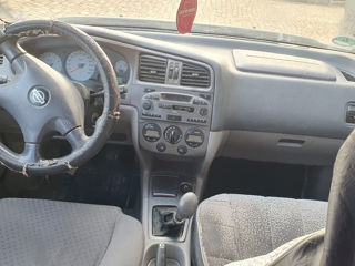 Nissan Primera foto 3