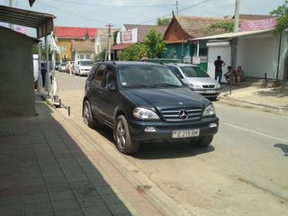 Mercedes ML Class foto 2