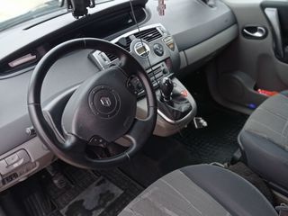 Renault Grand Scenic foto 3