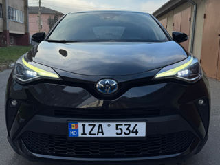 Toyota C-HR foto 2