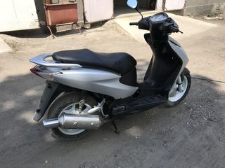 Honda Sh 150 foto 2