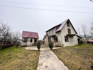 Casă satul Gornoe cu 2nivele+mansardă, bazin+27ari, amplasată lângă traseul Chișinău-Orhei