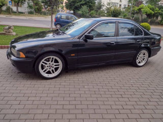 BMW 5 Series foto 3