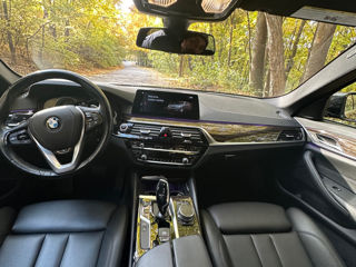 BMW 5 Series foto 2