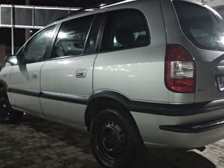 Opel Zafira foto 4