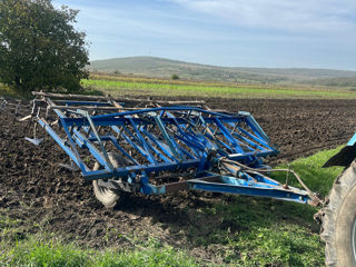 Vând cultivator…