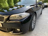 BMW 5 Series foto 6