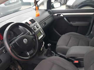 Volkswagen Touran foto 6