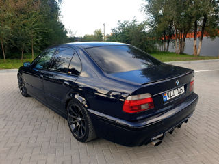 BMW 5 Series foto 8