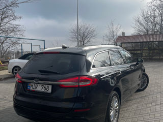 Ford Mondeo foto 4