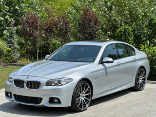 BMW 5 Series foto 3