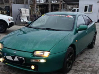 Mazda 323 foto 2