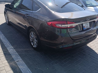 Ford Fusion foto 4