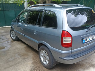 Opel Zafira foto 7