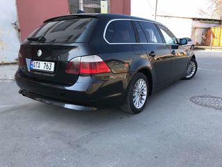 BMW 5 Series foto 6