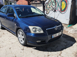 Toyota Avensis foto 3