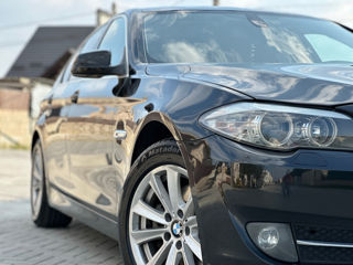 BMW 5 Series foto 4