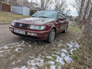 Volkswagen Passat foto 3