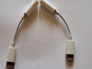 Se vinde audio adapter original apple 2 bucati foto 2