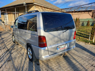 Mercedes Vito foto 3