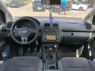 Volkswagen Touran foto 7