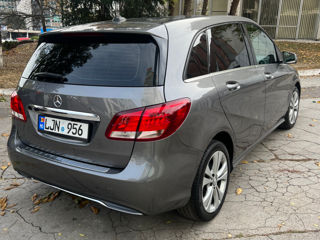 Mercedes B-Class foto 5