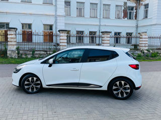 Renault Clio foto 6