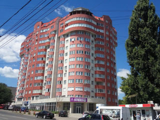 Apartament cu 3 camere, 95 m², Poșta Veche, Chișinău