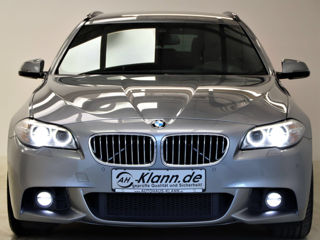 BMW 5 Series Touring foto 2