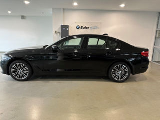 BMW 5 Series foto 3