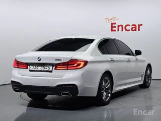 BMW 5 Series foto 2