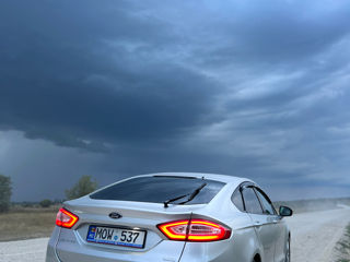 Ford Mondeo foto 2