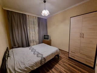 Apartament cu 2 camere, 65 m², Centru, Chișinău foto 2