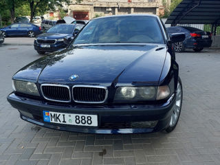 BMW 7 Series foto 6