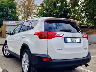 Toyota Rav 4 фото 3