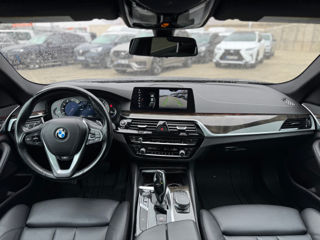 BMW 5 Series foto 8