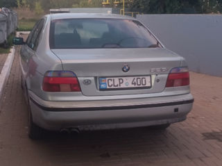 BMW 5 Series foto 4