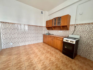 Apartament cu 2 camere, 68 m², Botanica, Chișinău foto 9