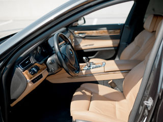 BMW 7 Series foto 4