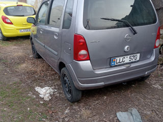 Opel Agila foto 3