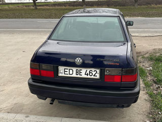 Volkswagen Vento foto 2