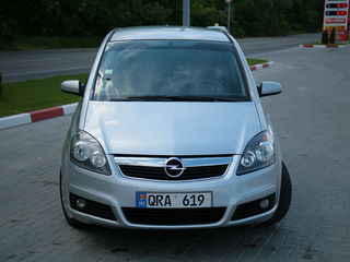 Opel Zafira foto 5