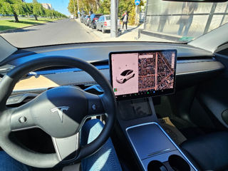 Tesla Model Y foto 5