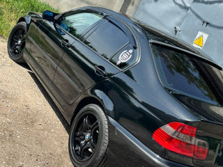 BMW 3 Series foto 7