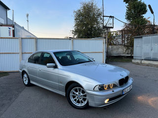 BMW 5 Series foto 19