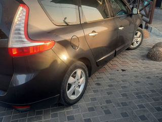 Renault Grand Scenic foto 1