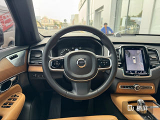 Volvo XC90 foto 9